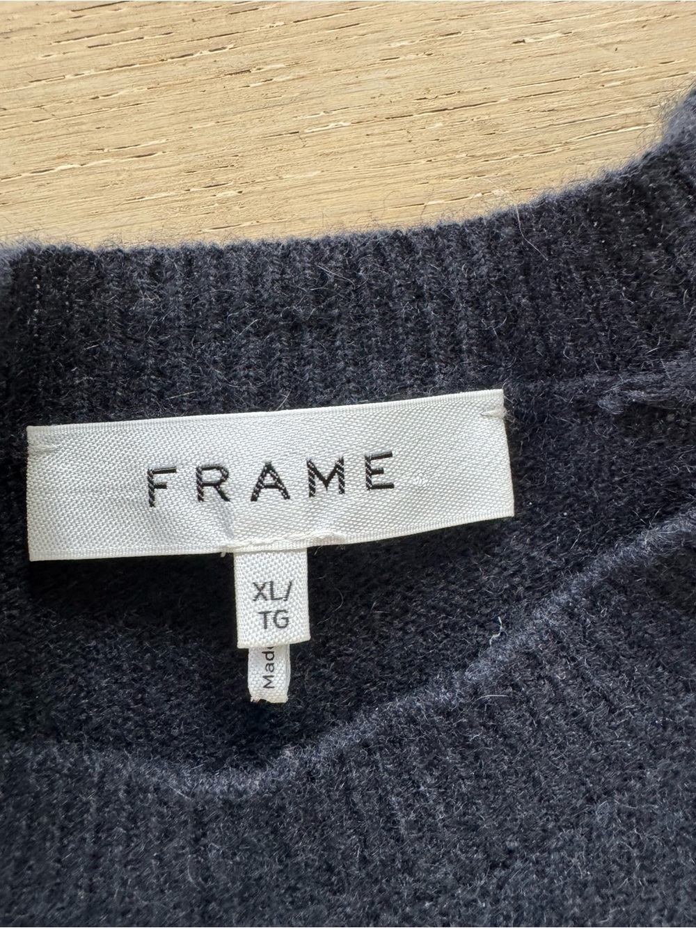 FRAME Frankie Ruched Puff Sleeve cashmere sweater  Navy Blue XL - Picture 7 of 9